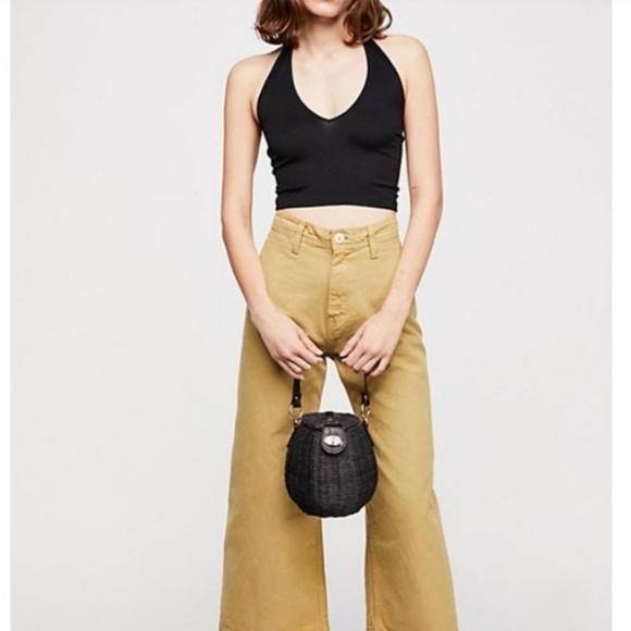 💥Free People Good Time Haulter Crop Top - Picture 3 of 3